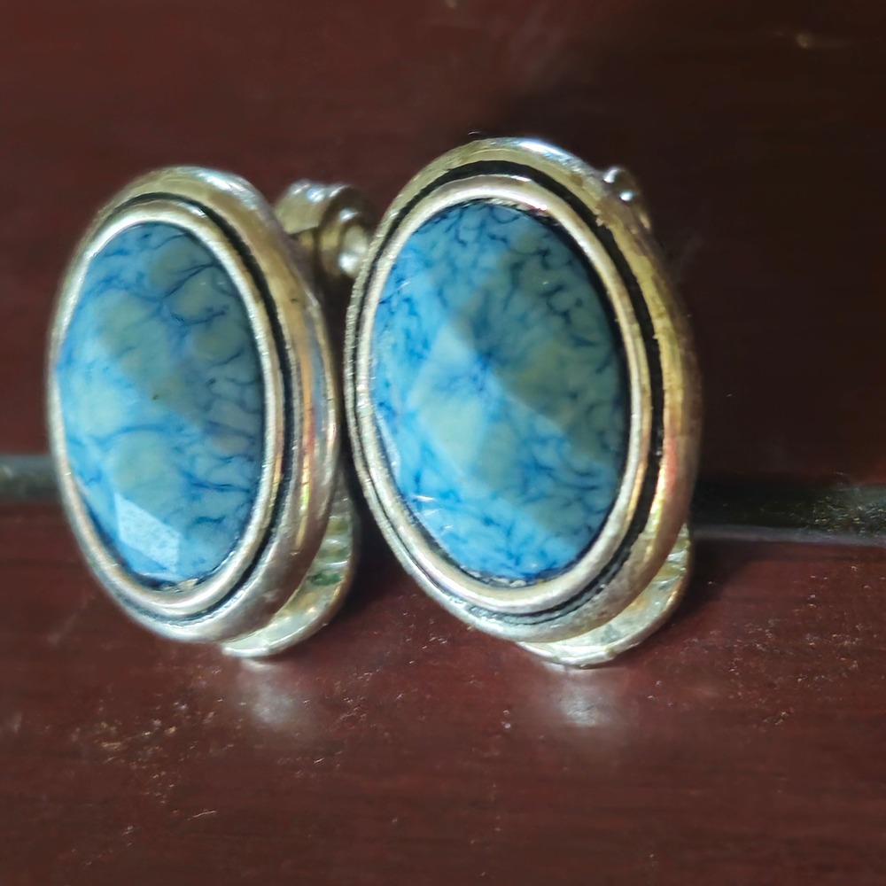 Napier Silver Tone Faux Turquoise Faceted Oval Clip On Earrings Vintage Style - Picture 2 of 6